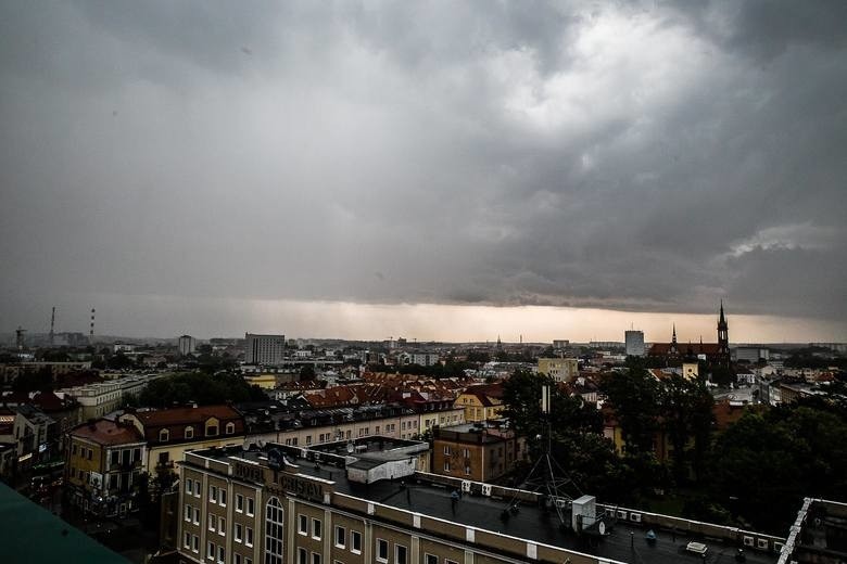 Gdzie jest burza? Ostrzeżenie IMGW dla woj. podlaskiego i...