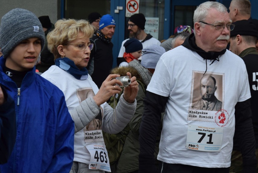 Bieg "Tropem Wilczym" ku czci żołnierzy wyklętych w Ostrołęce [ZDJĘCIA, WIDEO]