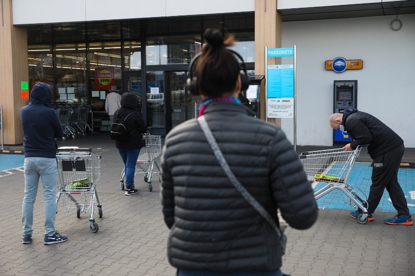 Sklepy Lidl, Biedronka i innych sieci handlowych wydłużają...