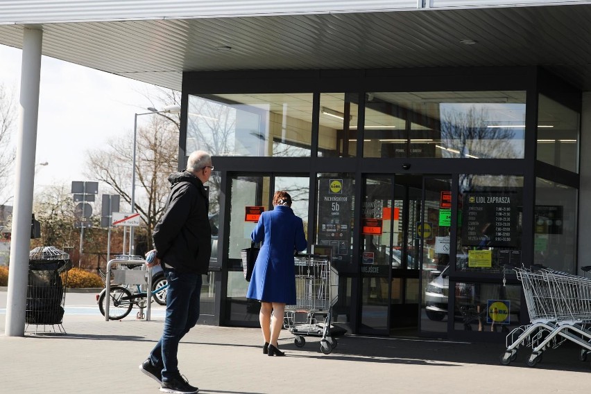 Sklepy Lidl, Biedronka i innych sieci handlowych wydłużają...