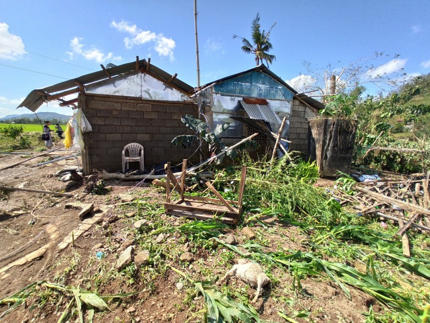 Filipiny: Tajfun Phanfone uderzył w Boże Narodzenie [ZDJĘCIA] Zostawił śmierć i zniszczenie [WIDEO]