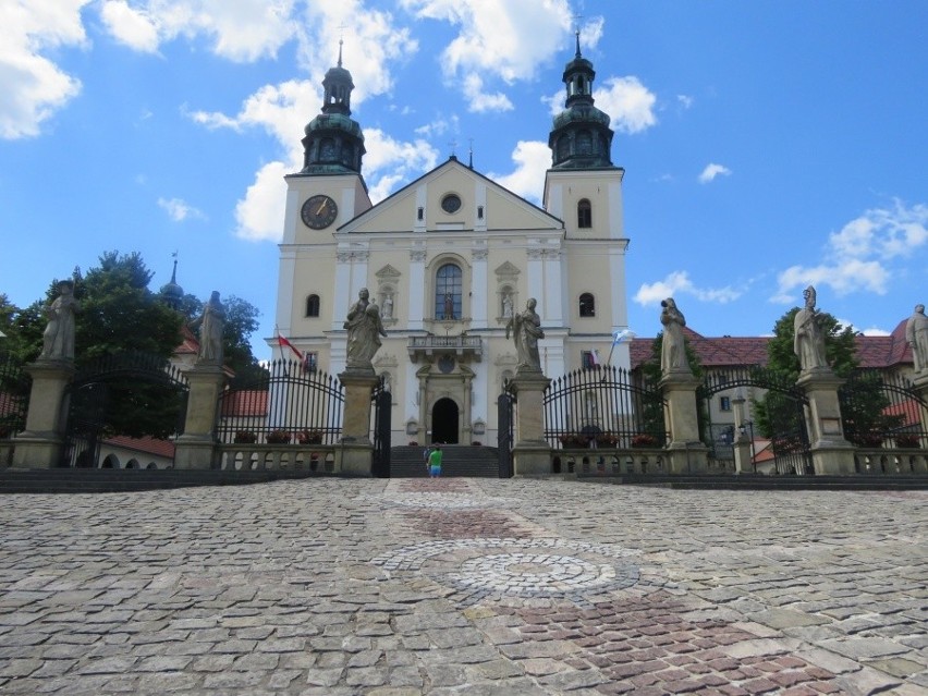 1 grudnia 1999 r. Komitet Światowego Dziedzictwa UNESCO, na...