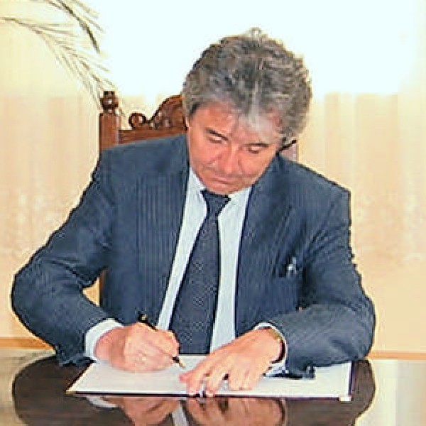 Prezes firmy Brun-Pol Zygmunt Jaczkowski  podpisał z burmistrzem list intencyjny, który ustala warunki ich współpracy
