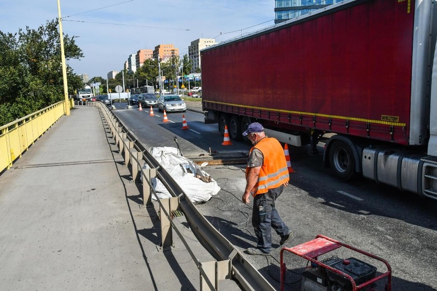 Na Moście Pomorskim trwa remont. Utrudnienia potrwają kilka...