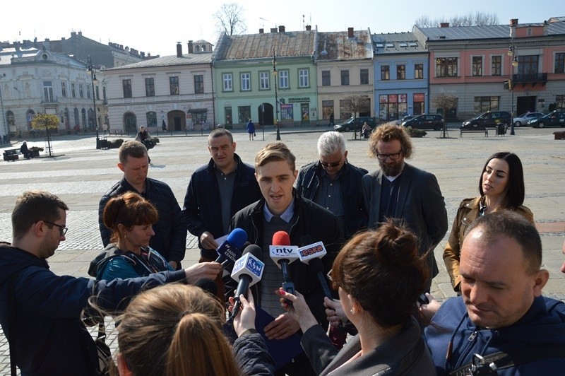 Nowy Sącz. Przedsiębiorcy działający przy ul. Zakładników odpierają zarzuty i składają propozycję