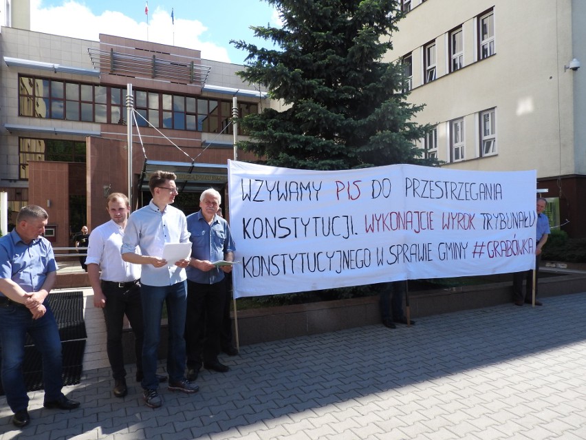 Panie premierze, co dalej z Grabówką? Mieszkańcy napisali list do premiera Mateusza Morawieckiego (zdjęcia) 