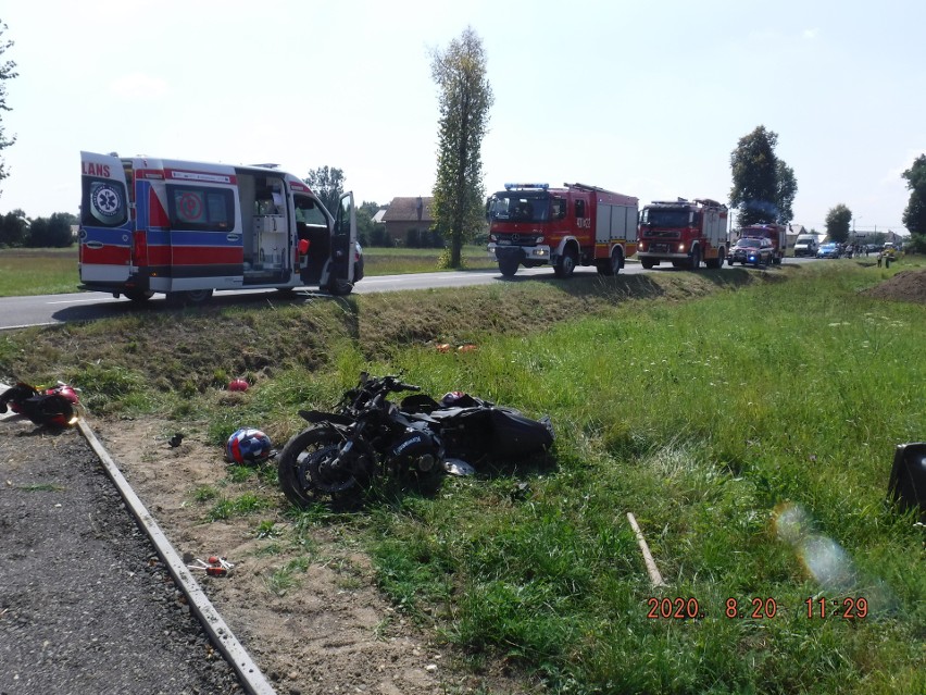 Baczków. Tragedia na drodze wojewódzkiej 965. Nie żyje 19-letni motocyklista [ZDJĘCIA]