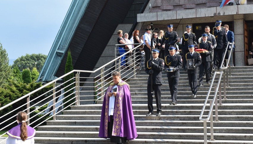 W Kętach odbyły się uroczystości pogrzebowe mł. bryg. w...