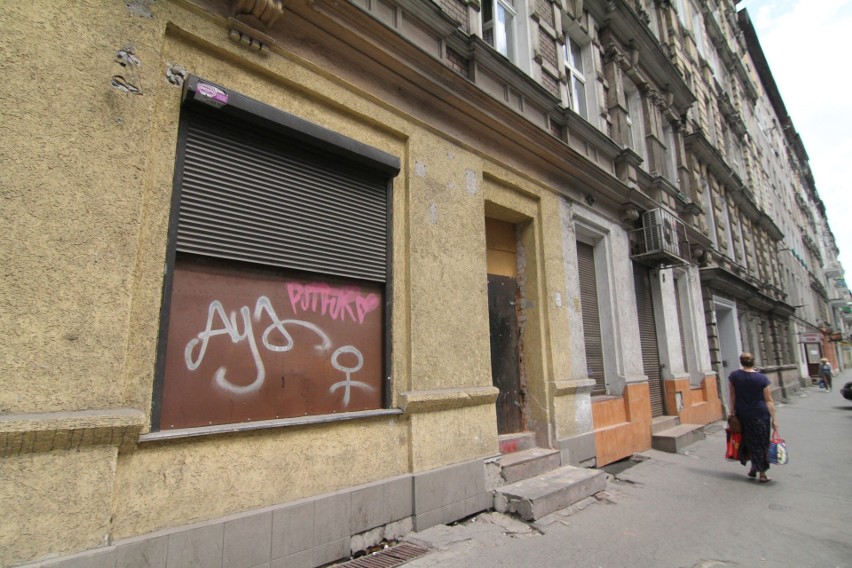 Wrocławski gang handlarzy dopalaczami rozbity. Zatrzymano 15 osób [ZDJĘCIA]