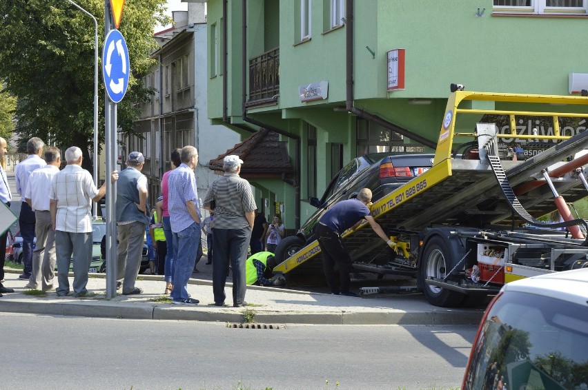 Samochód w pułapce - nietypowy wypadek w Gorlicach [ZDJĘCIA]