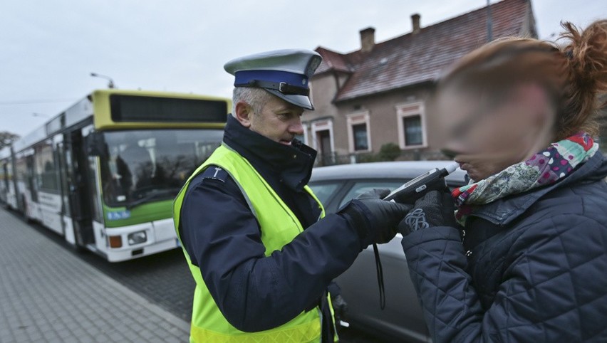 Kolizja z autobusem dla kierującej fordem zakończyła się...