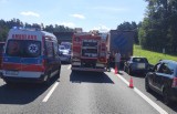 Poważny wypadek na autostradzie A4. Zderzyły się cztery samochody. Trzy osoby trafiły do szpitali 