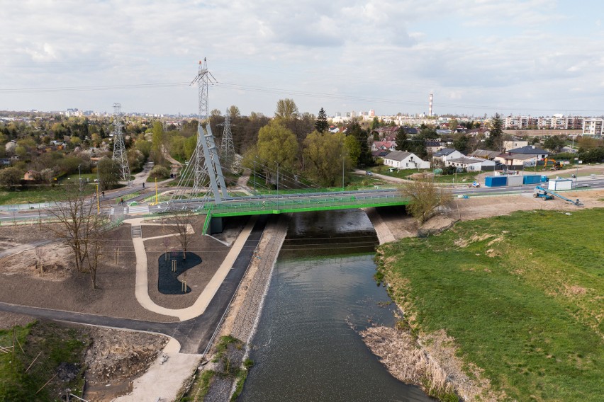 Most na Żeglarskiej czeka na odbiór. Kiedy będą mogli po nim przejechać kierowcy?