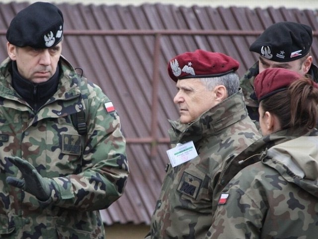 W przygotowaniach uczestniczy m.in. gen. bryg. Sławomir Wojciechowski (pierwszy z lewej) - były dowódca międzyrzeckiej brygady, który dowodził IX zmiana naszego kontyngentu w Afganistanie