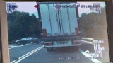 Niebezpieczny manewr kierowcy peugeota (wideo)