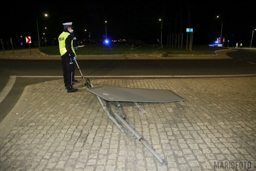 Wypadek na rondzie w Opolu-Wrzoskach.