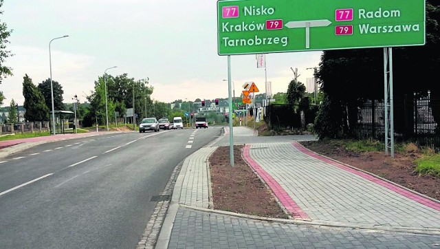 Tak po przebudowie wygląda ulica Lubelska w Sandomierzu. Wczoraj odbyło się oficjalne oddanie inwestycji do użytku.