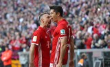 Bayern – Borussia 4:1. ROBOT Lewandowski. Gole z wolnego i karnego. Ale... zszedł z kontuzją. 