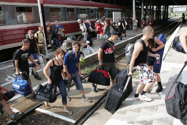 Po długiej przerwie znowu rusza remont dworca PKP w KostrzynieDworzec PKP w Kostrzynie przeżywa prawdziwe oblężenie w czasie Przystanku Woodstock.