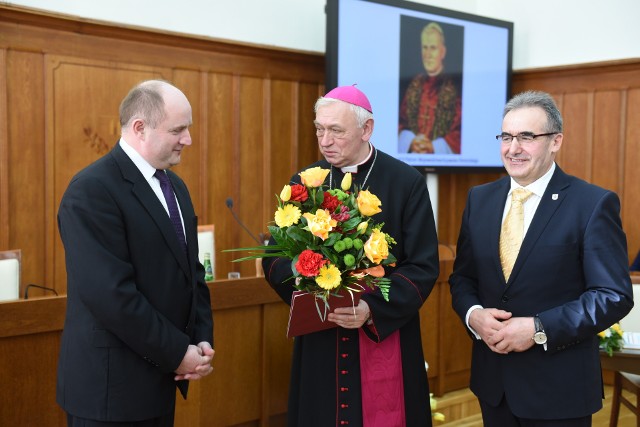 Święty Jan Paweł II jest partonem województwa kujawsko-pomorskiego. Nasze województwo, jest jedynym regionem na świecie, którego patronem jest Papież-Polak. Z inicjatywą ustanowienia św. Jana Pawła II patronem regionu wystąpił Sejmik. 