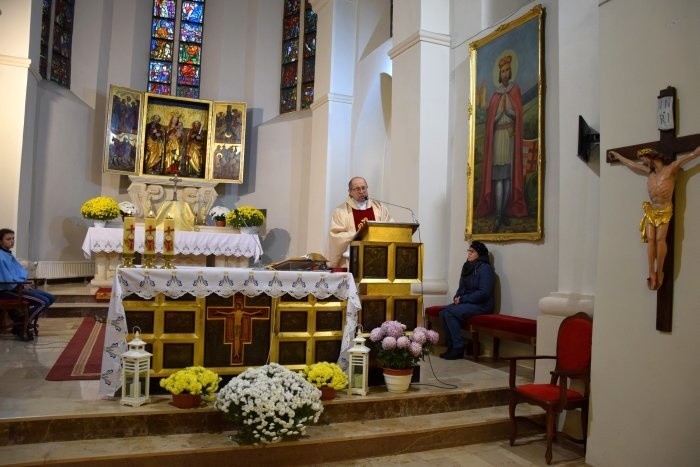 Święto Niepodległości w Szydłowie. Złożono kwiaty na grobach bohaterów (ZDJĘCIA)