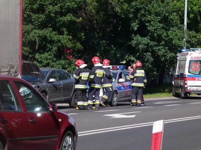 5 osób zostało rannych w wypadku w Łowiczu. Wśród poszkodowanych jest dziecko.