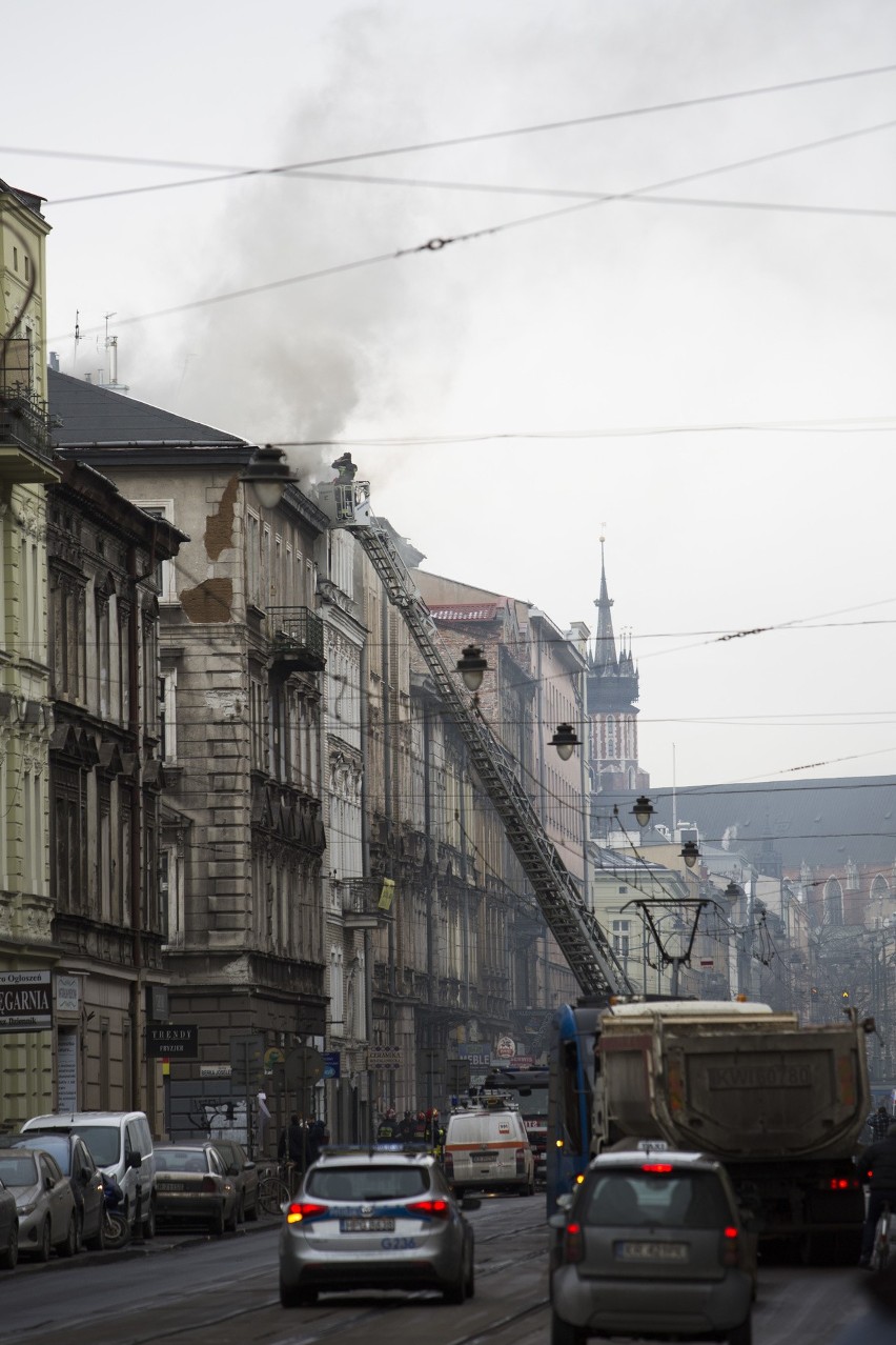 Pożar gasiło 11 zastępów straży pożarnej