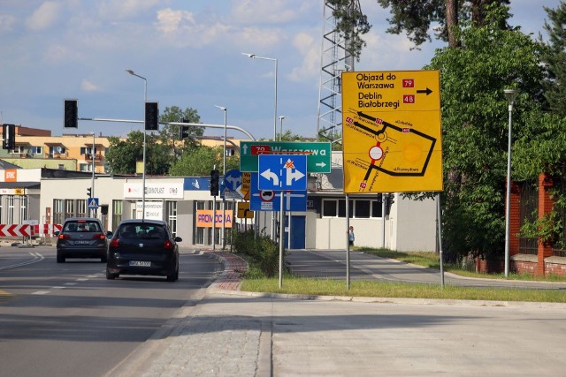 Na objeździe remontowanej drogi krajowej numer 79 z Aleksandrówki do Kozienic zlikwidowany został ruch wahadłowy.