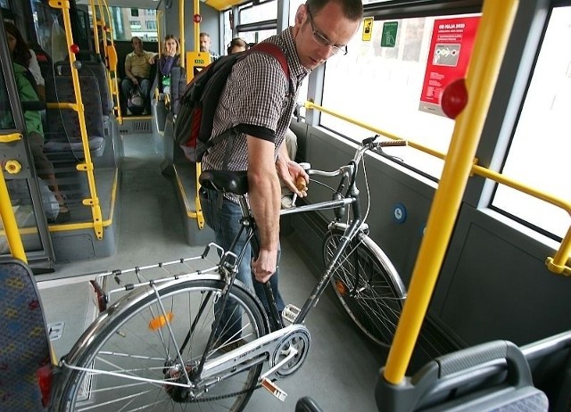 MPK Poznań wciąż wygania rowerzystów z tramwajów!