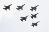 Air Show 2017 w Radomiu. Na lotnisku na Sadkowie jest już mnóstwo samolotów. W piątek treningi