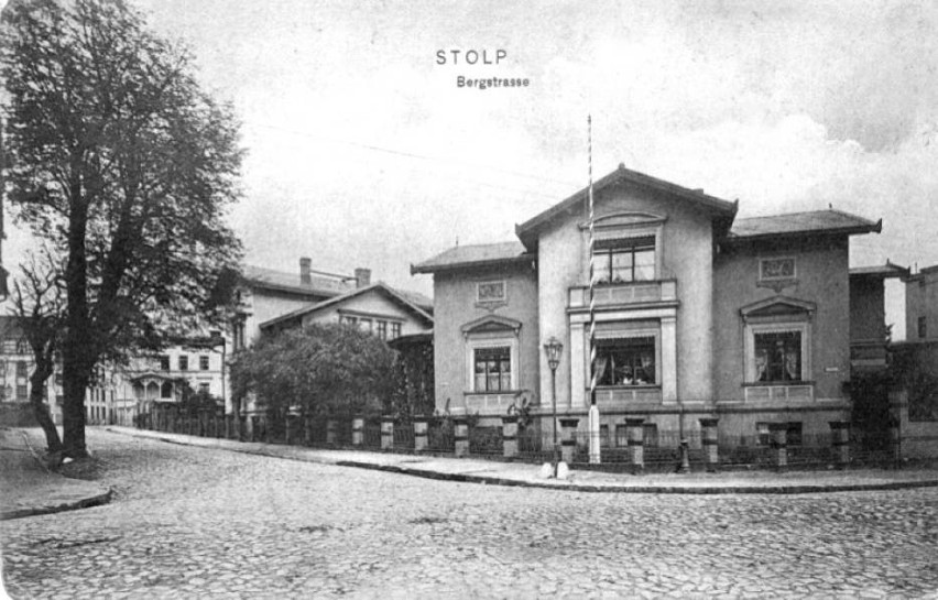 Są to stare archiwalne zdjęcia pokazujące Słupsk, jakiego...