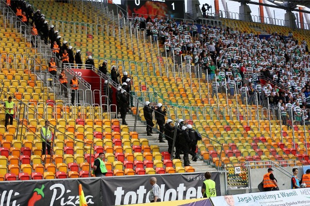 Kibice na meczu Jagiellonia - Lechia