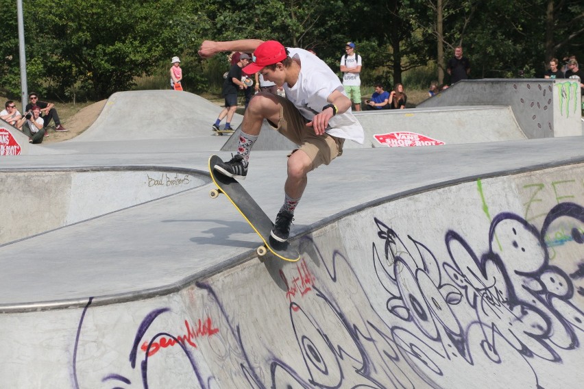 Vans Shop Riot 2015. Najlepsi polscy deskorolkarze pokazali swoje triki w Łodzi [ZDJĘCIA, FILM]