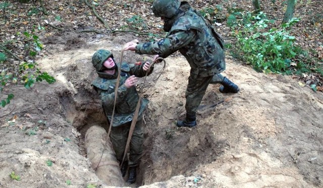 To nie pierwsza tak duża bomba w Policach. W 2006 saperzy musieli wydobyć półtonową bombę burzącą.