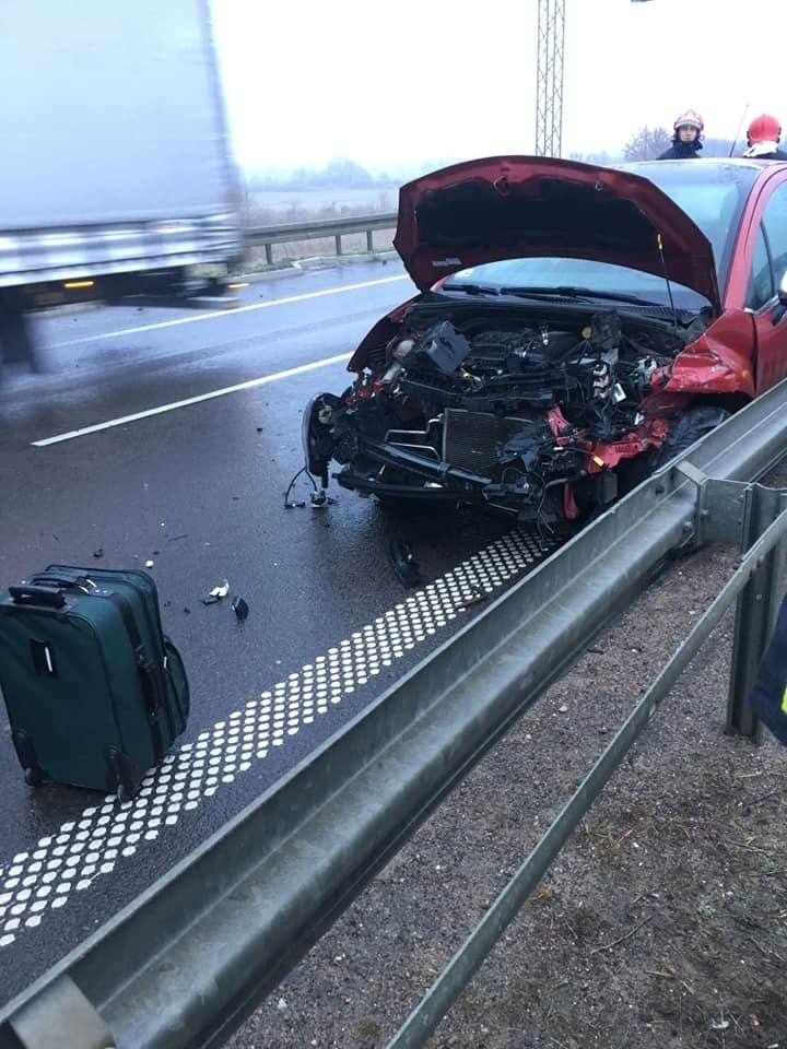 Żółtki. Wypadek na S8. Dwie kolizje zablokowały "ósemkę" [ZDJĘCIA]