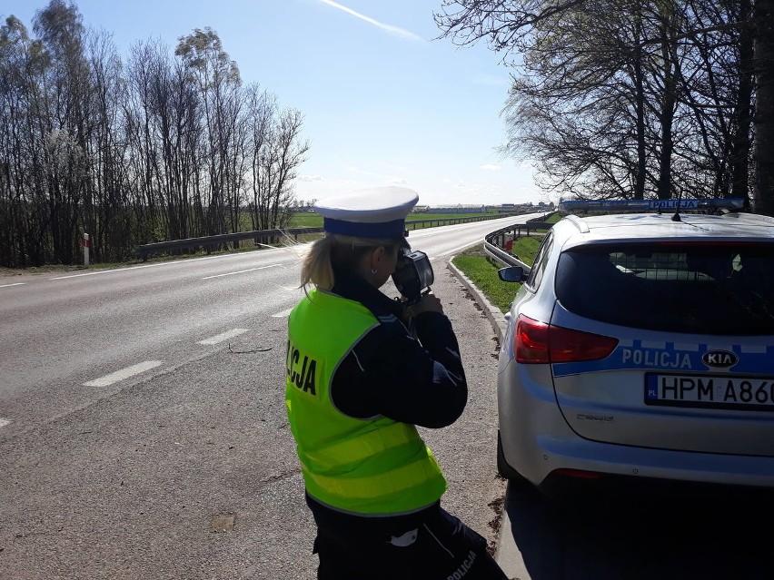 Policjanci kolejny raz apelują o rozsądek na drodze i...