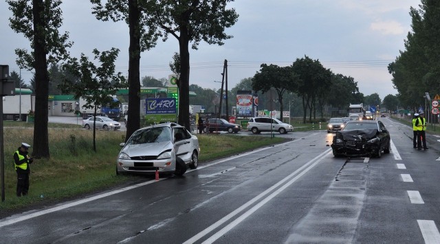 Ford uderzył w prawidłowo jadące bmw