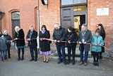 Dworzec kolejowy w Korzybiu w nowej odsłonie. Teraz jest tam biblioteka, a nawet pokoje gościnne [zdjęcia]