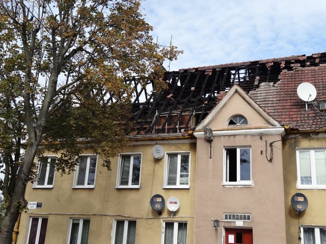 Pożar przy Żelaznej: Stracili dach nad głową