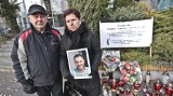 - Tomku, tutaj polski żołnierz brutalnie pozbawił cię życia – mówią zrozpaczeni rodzice