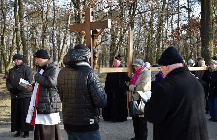 W Pakości trwają wielkopostne obchody kalwaryjskie. W każdy...