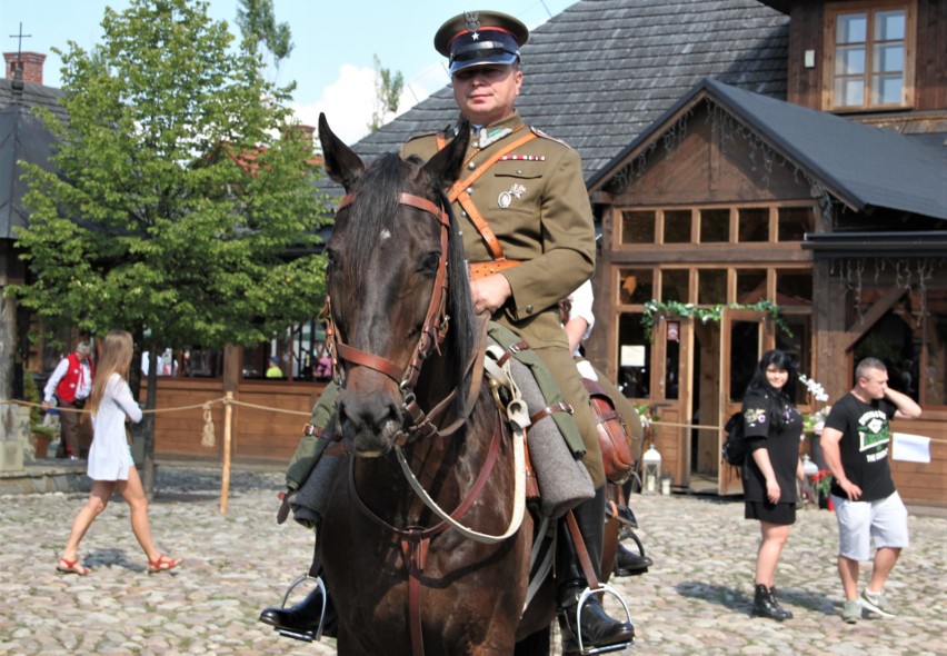 Na pikniku "Wierni Polsce" pojawili się żołnierze z różnych...