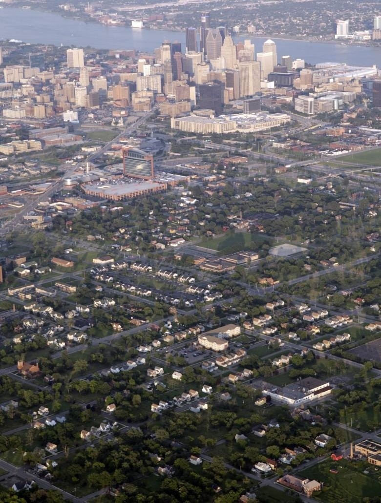 Detroit zbankrutowało:Kiedyś jedno z najbogatszych miast w USA ogłosiło upadłość [ZDJĘCIA, WIDEO]