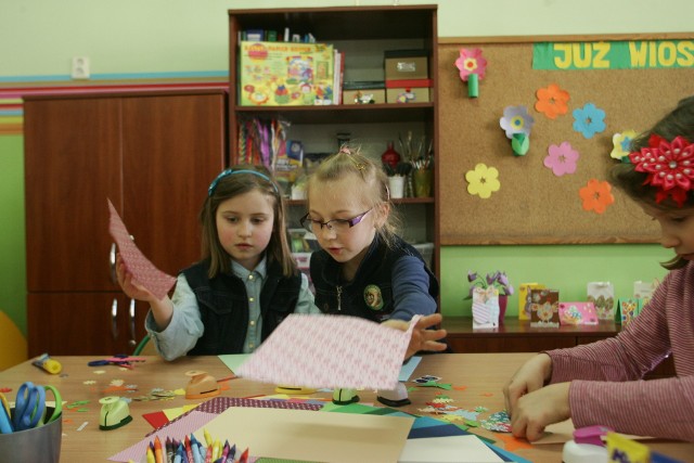 Większość szkół zapewnia dzieciom opiekę w czasie przerwy świątecznej