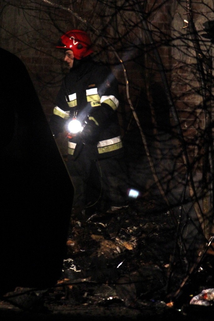 Wrocław: Trzy osoby zginęły w pożarze garaży przy ul. Bujwida (ZDJĘCIA)