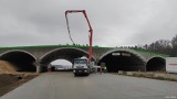 Budowa autostrady A1 w Łódzkiem. Jak postępują prace w okolicach Radomska? Najnowsze ZDJĘCIA