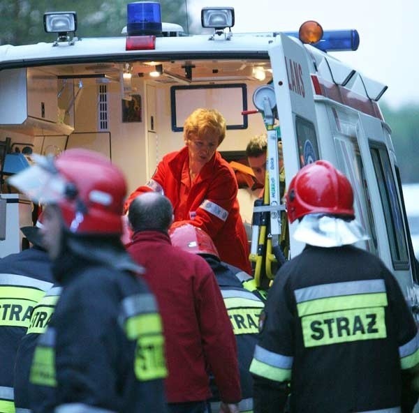 Gdyby karetka pogotowia stacjonowała w Krzeszowie, czas dojazdu do wypadku samochodowego można byłoby skrócić o połowę.