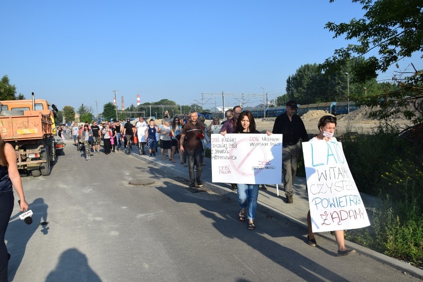 Około stu skawinian protestowało przeciw zatruwaniu...