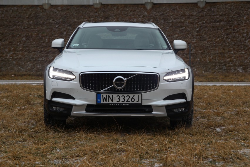 Volvo V90 Cross Country...