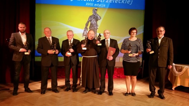 Statuetki odebrali: Pomasz Puklicz z Kronospanu (w zastępstwie za Tomasza Jańczaka), Karol Mutz, Jacek Lyka, o. Błażej Kurowski, Joachim Jelito, mama Justyny Jegiołki (w zastępstwie za córkę) oraz Jan Piper - prezes koła łowieckiego „Jeleń”. 